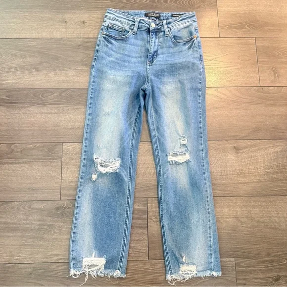Judy Blue Light Blue Distressed Straight Crop Jeans - Picture 6 of 6